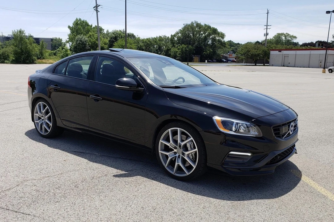 2016 Volvo S60 2nd Gen - Image 13 of 16