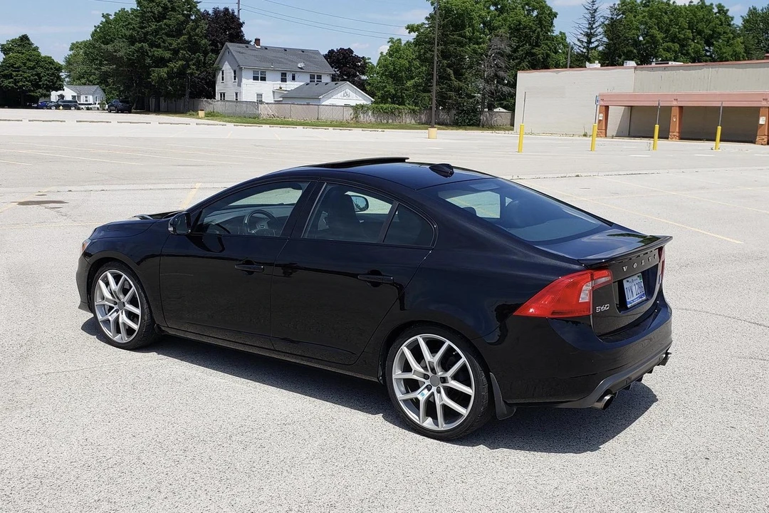 2016 Volvo S60 2nd Gen - Image 7 of 16