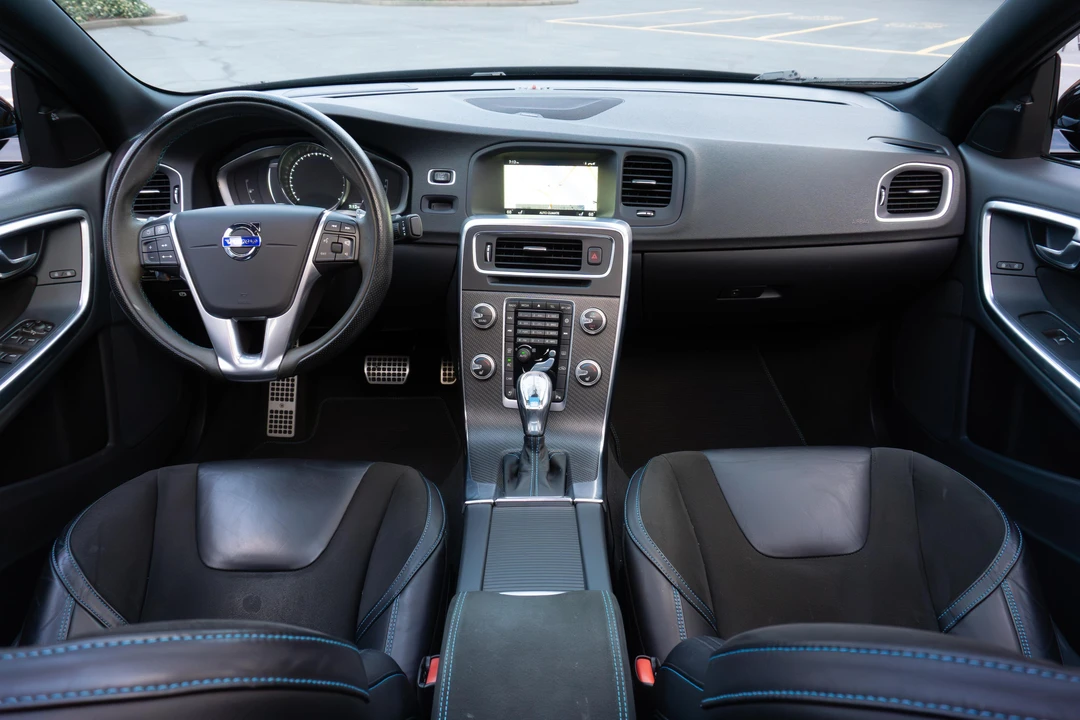 2016 Volvo S60 2nd Gen - Image 19 of 31