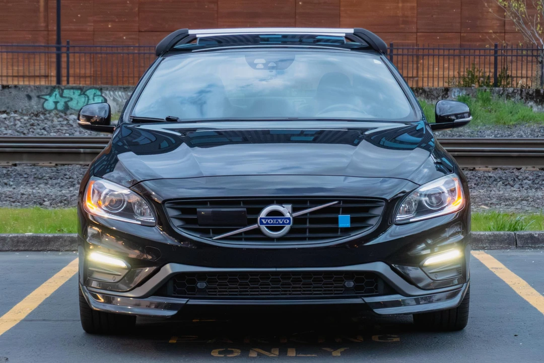 2016 Volvo S60 2nd Gen - Image 2 of 31