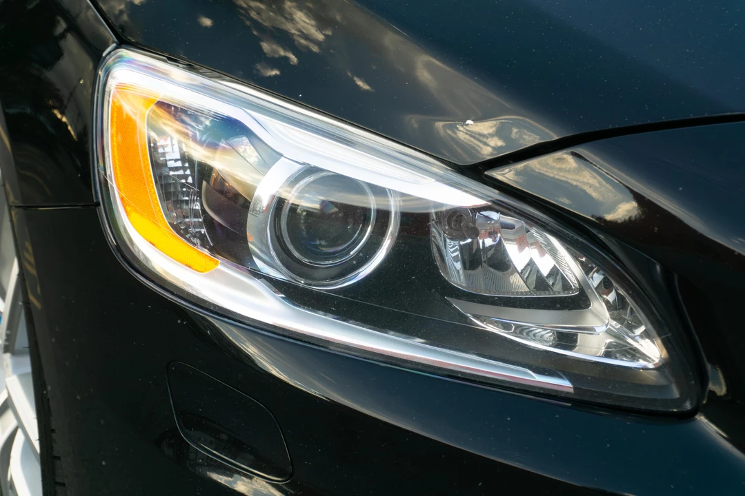 2016 Volvo S60 2nd Gen - Image 8 of 31