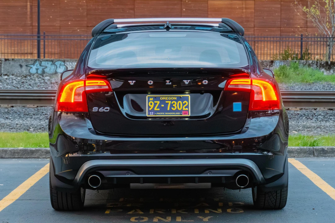 2016 Volvo S60 2nd Gen - Image 5 of 31