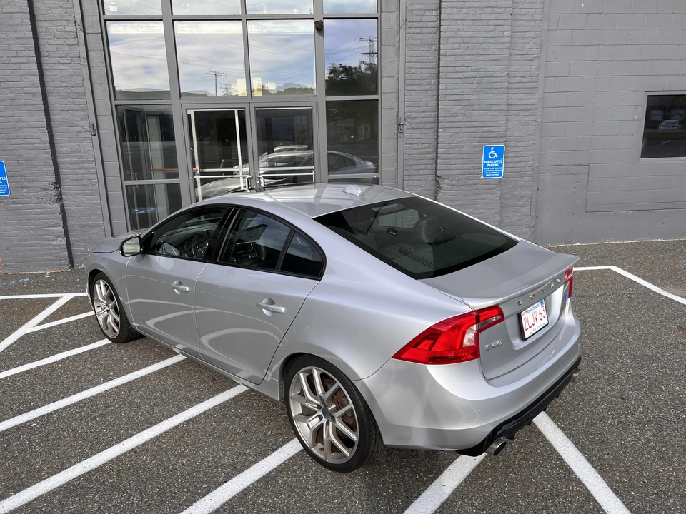 2016 Volvo S60 2nd Gen - Image 10 of 31