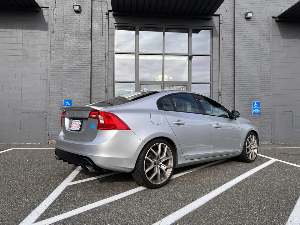 2016 Volvo S60 2nd Gen - Image 15 of 31