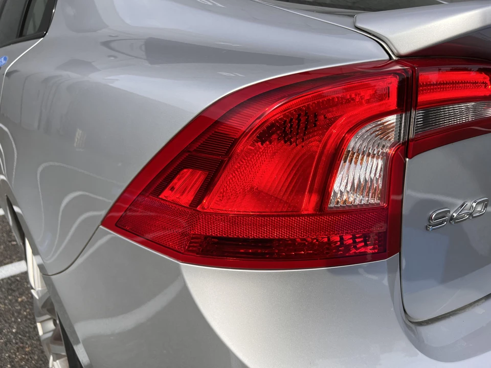 2016 Volvo S60 2nd Gen - Image 28 of 31