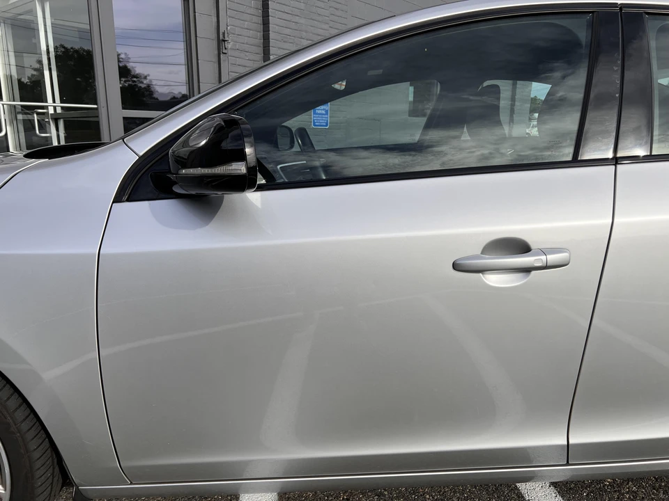 2016 Volvo S60 2nd Gen - Image 25 of 31