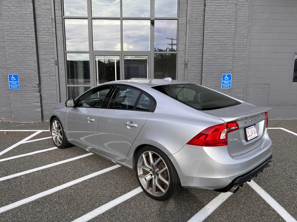2016 Volvo S60 2nd Gen - Image 9 of 31