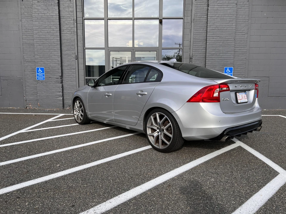 2016 Volvo S60 2nd Gen - Image 11 of 31