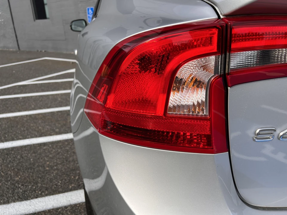 2016 Volvo S60 2nd Gen - Image 29 of 31