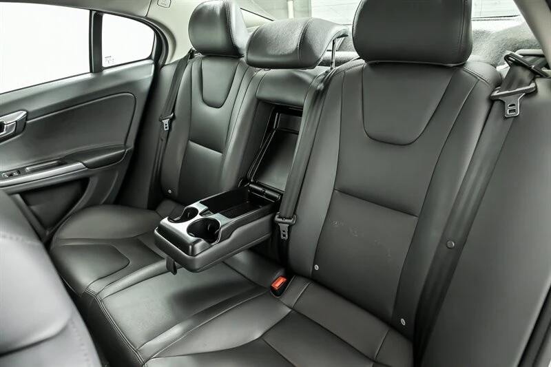 2016 Volvo S60 2nd Gen - Image 17 of 27