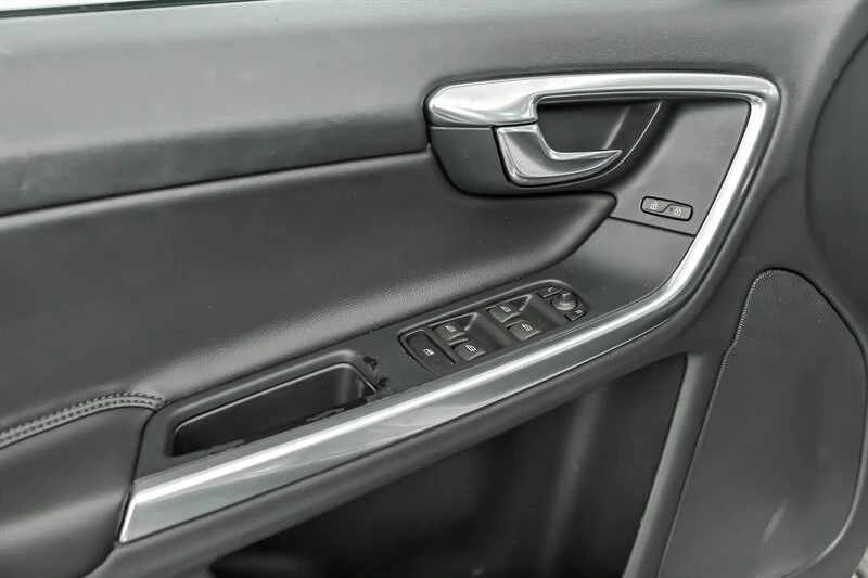 2016 Volvo S60 2nd Gen - Image 13 of 27
