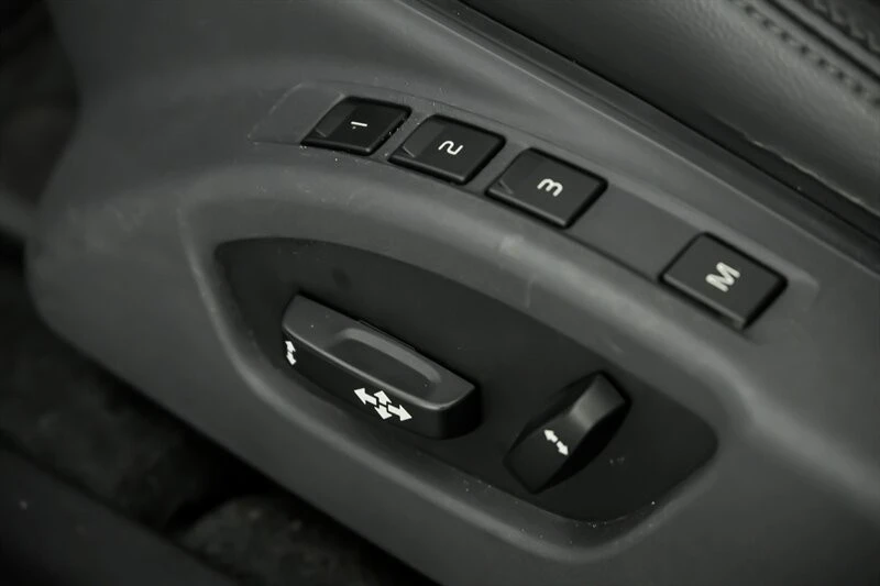 2016 Volvo S60 2nd Gen - Image 19 of 27