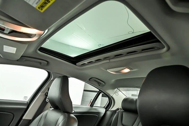 2016 Volvo S60 2nd Gen - Image 16 of 27