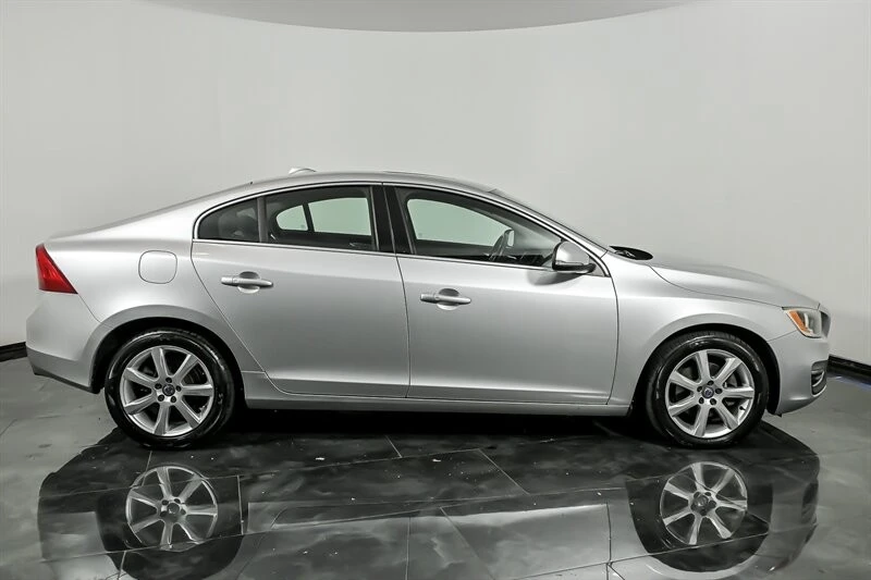 2016 Volvo S60 2nd Gen - Image 10 of 27