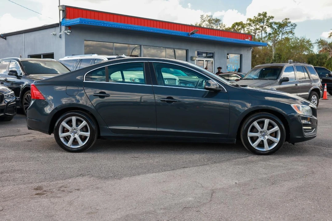2016 Volvo S60 2nd Gen - Image 13 of 21