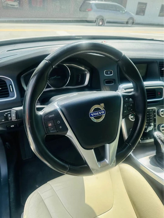 2016 Volvo S60 2nd Gen - Image 5 of 14