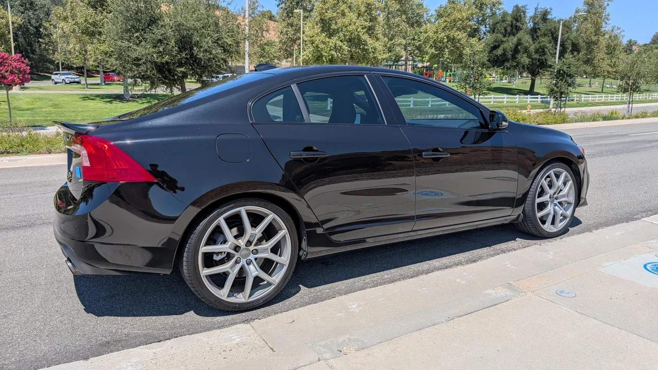 2016 Volvo S60 2nd Gen - Image 20 of 31