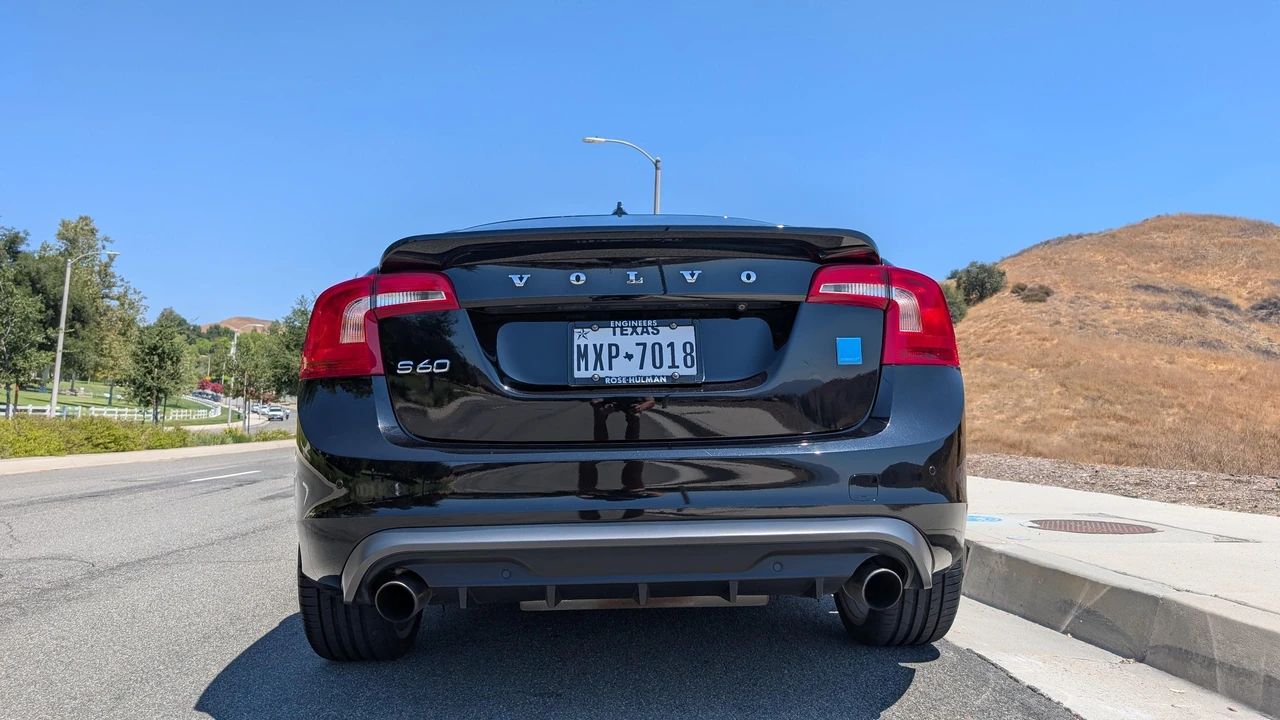 2016 Volvo S60 2nd Gen - Image 16 of 31