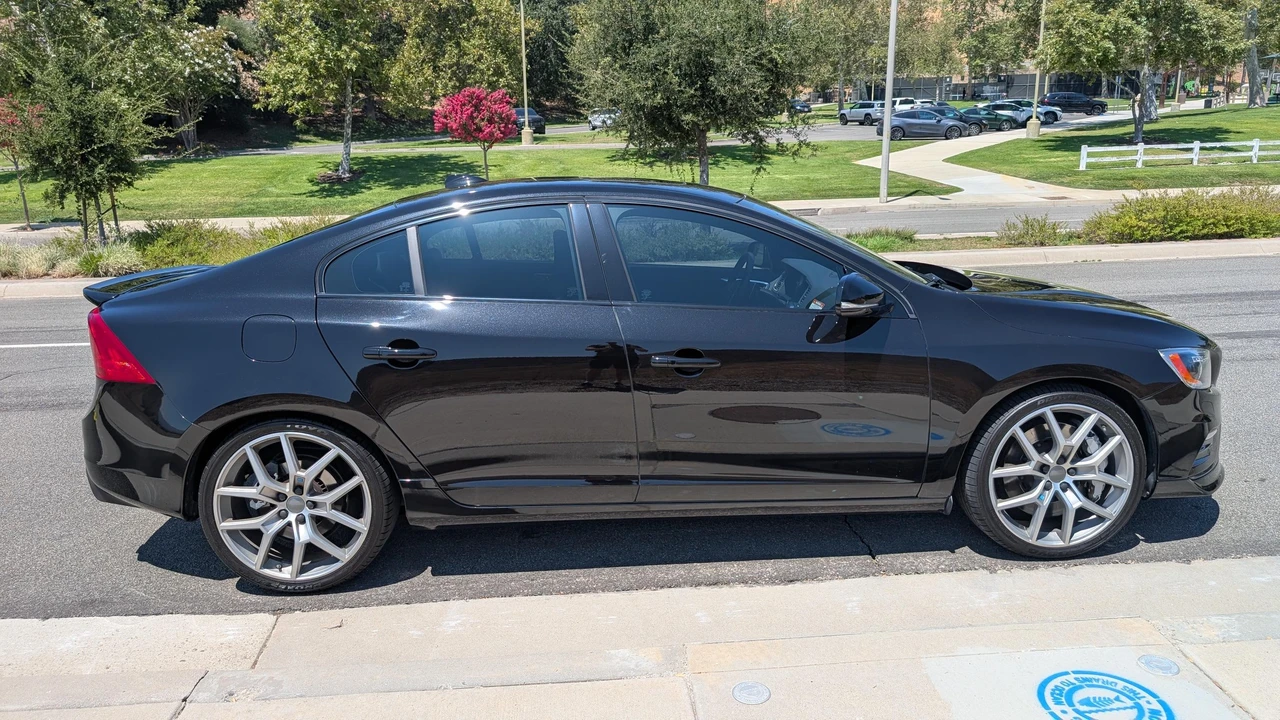 2016 Volvo S60 2nd Gen - Image 21 of 31
