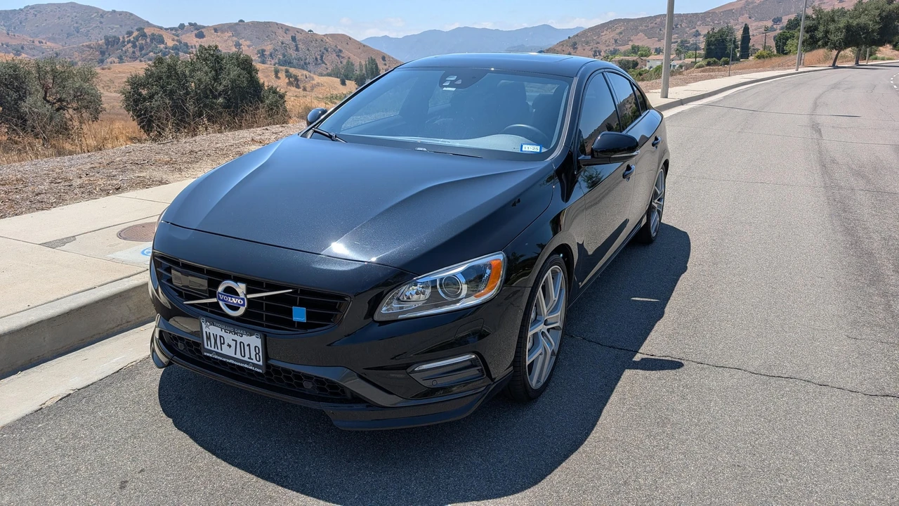 2016 Volvo S60 2nd Gen - Image 8 of 31