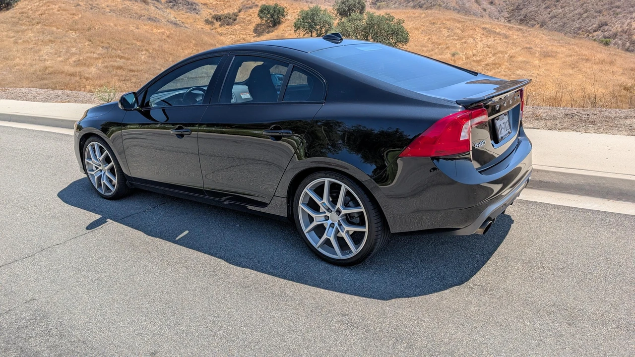 2016 Volvo S60 2nd Gen - Image 12 of 31