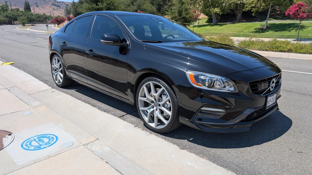 2016 Volvo S60 2nd Gen - Image 24 of 31