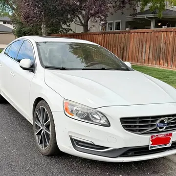 2016 Volvo S60 T6 Sedan 4D