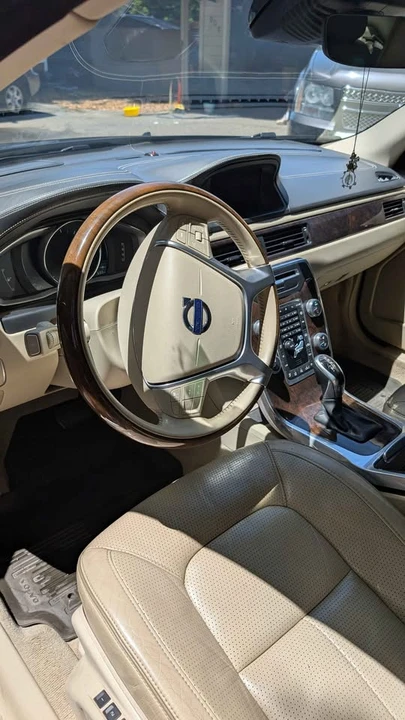 2016 Volvo S80 2nd Gen - Image 9 of 14