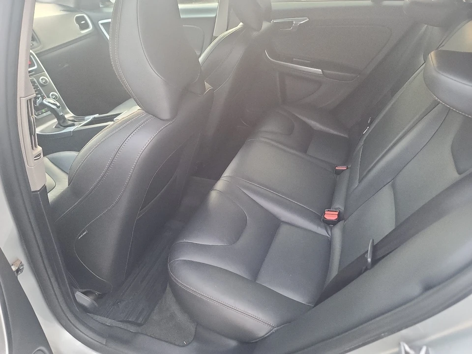 2016 Volvo V60 1st Gen - Image 11 of 21