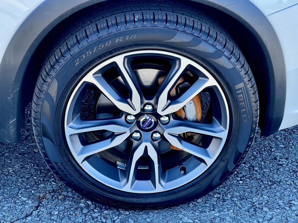 2016 Volvo V60 1st Gen - Image 29 of 31