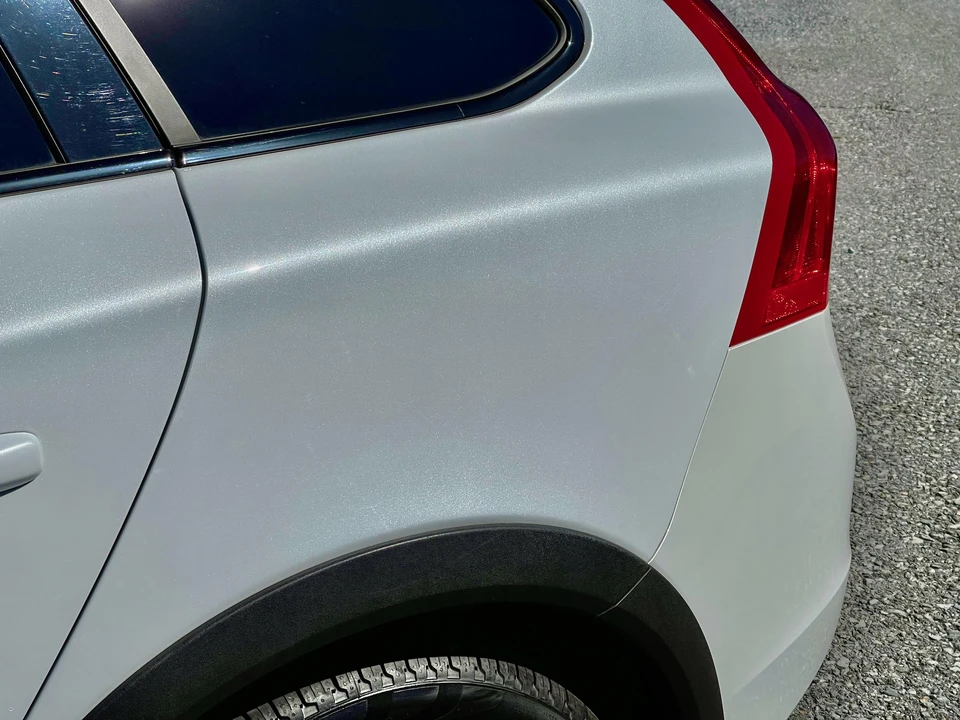 2016 Volvo V60 1st Gen - Image 16 of 31