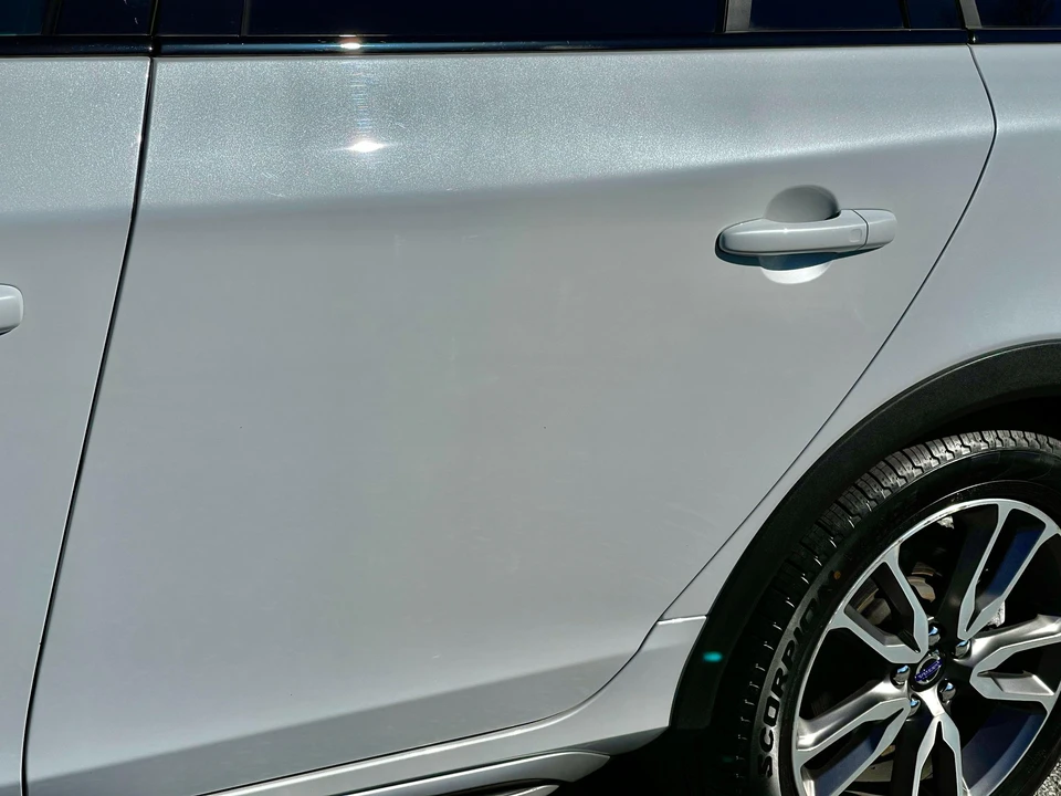 2016 Volvo V60 1st Gen - Image 15 of 31