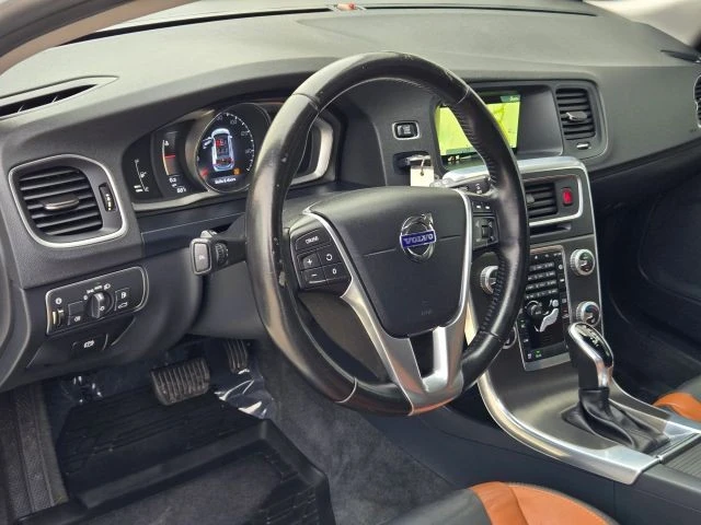 2016 Volvo V60 1st Gen - Image 11 of 21