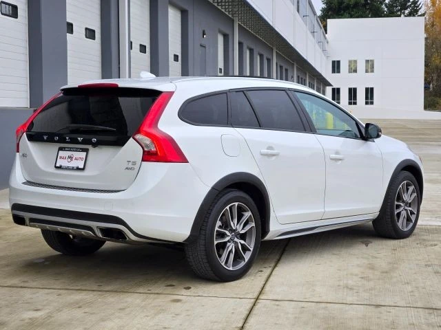 2016 Volvo V60 1st Gen - Image 8 of 21