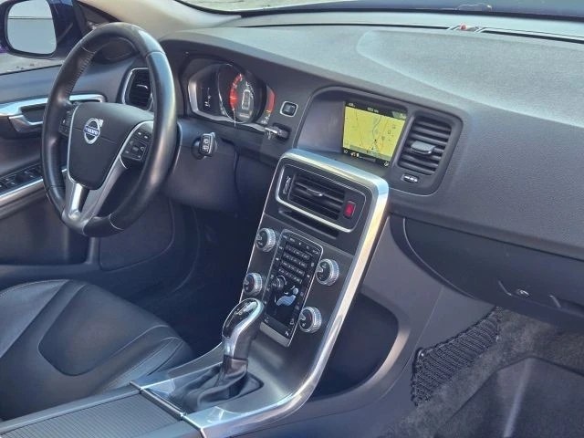 2016 Volvo V60 1st Gen - Image 23 of 31