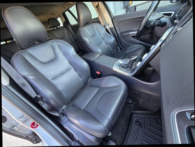 2016 Volvo V60 1st Gen - Image 21 of 31