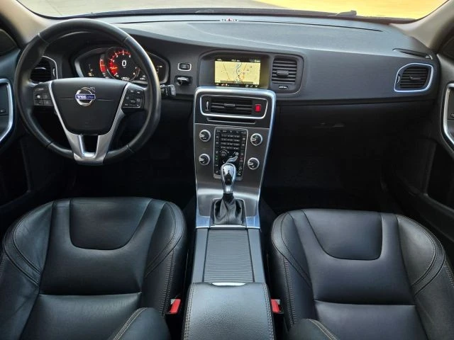 2016 Volvo V60 1st Gen - Image 24 of 31