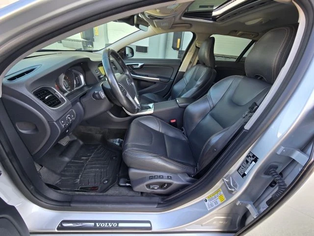 2016 Volvo V60 1st Gen - Image 12 of 31