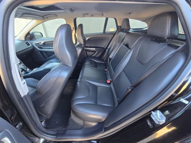 2016 Volvo V60 1st Gen - Image 15 of 31