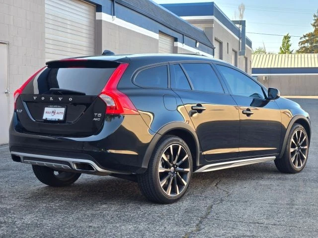 2016 Volvo V60 1st Gen - Image 8 of 31