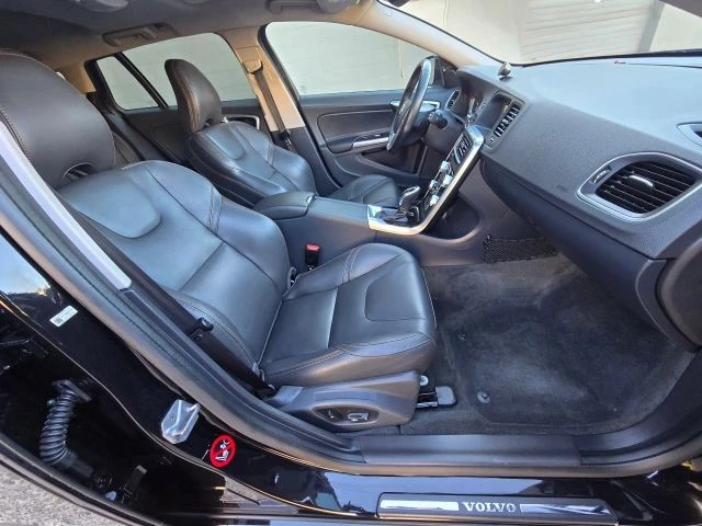 2016 Volvo V60 1st Gen - Image 20 of 31