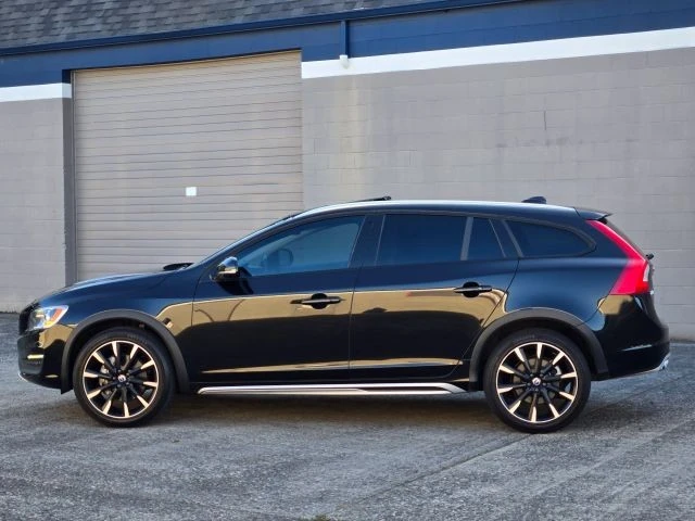 2016 Volvo V60 1st Gen - Image 5 of 31