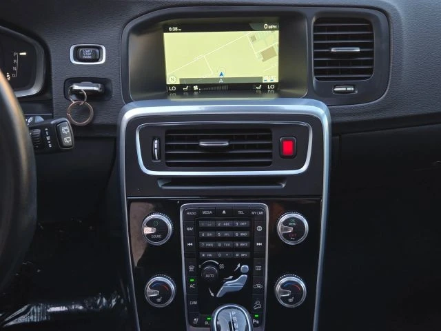 2016 Volvo V60 1st Gen - Image 26 of 31