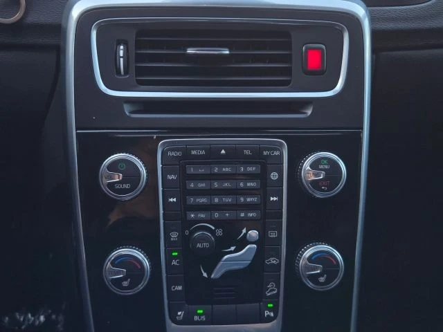 2016 Volvo V60 1st Gen - Image 28 of 31