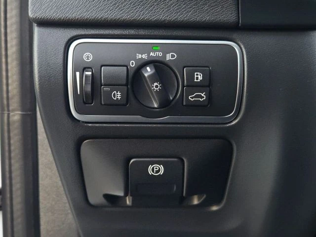2016 Volvo V60 1st Gen - Image 31 of 31