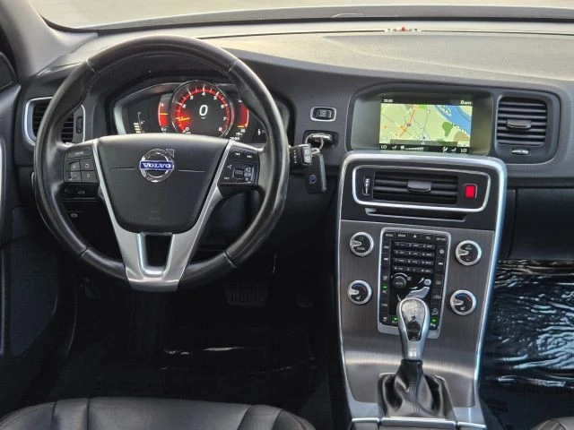 2016 Volvo V60 1st Gen - Image 25 of 31