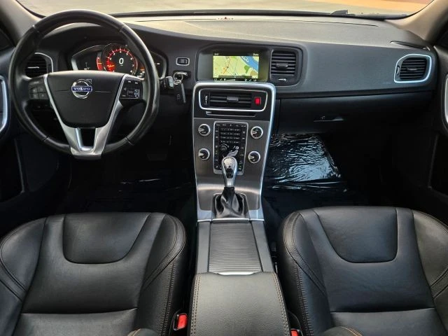 2016 Volvo V60 1st Gen - Image 24 of 31