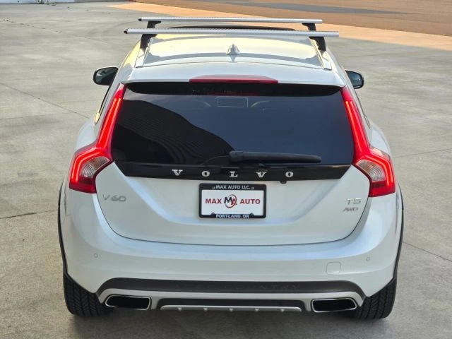 2016 Volvo V60 1st Gen - Image 7 of 31