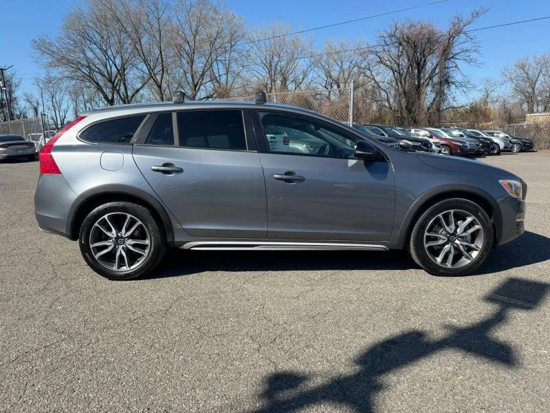 2016 Volvo V60 1st Gen - Image 4 of 12
