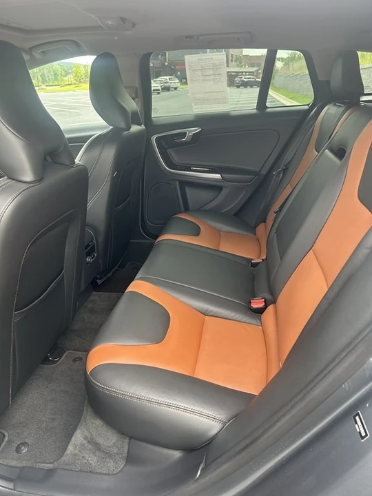2016 Volvo V60 1st Gen - Image 8 of 15
